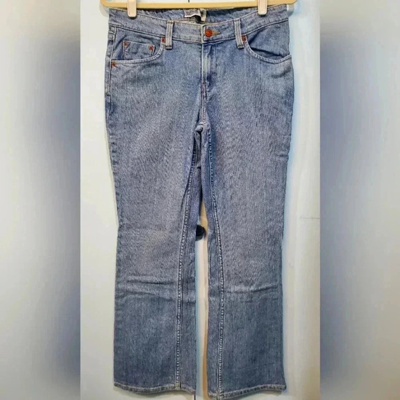 Signature by Levi Strauss Denim - Levi Signature, low rise boot cut size 8 Missus